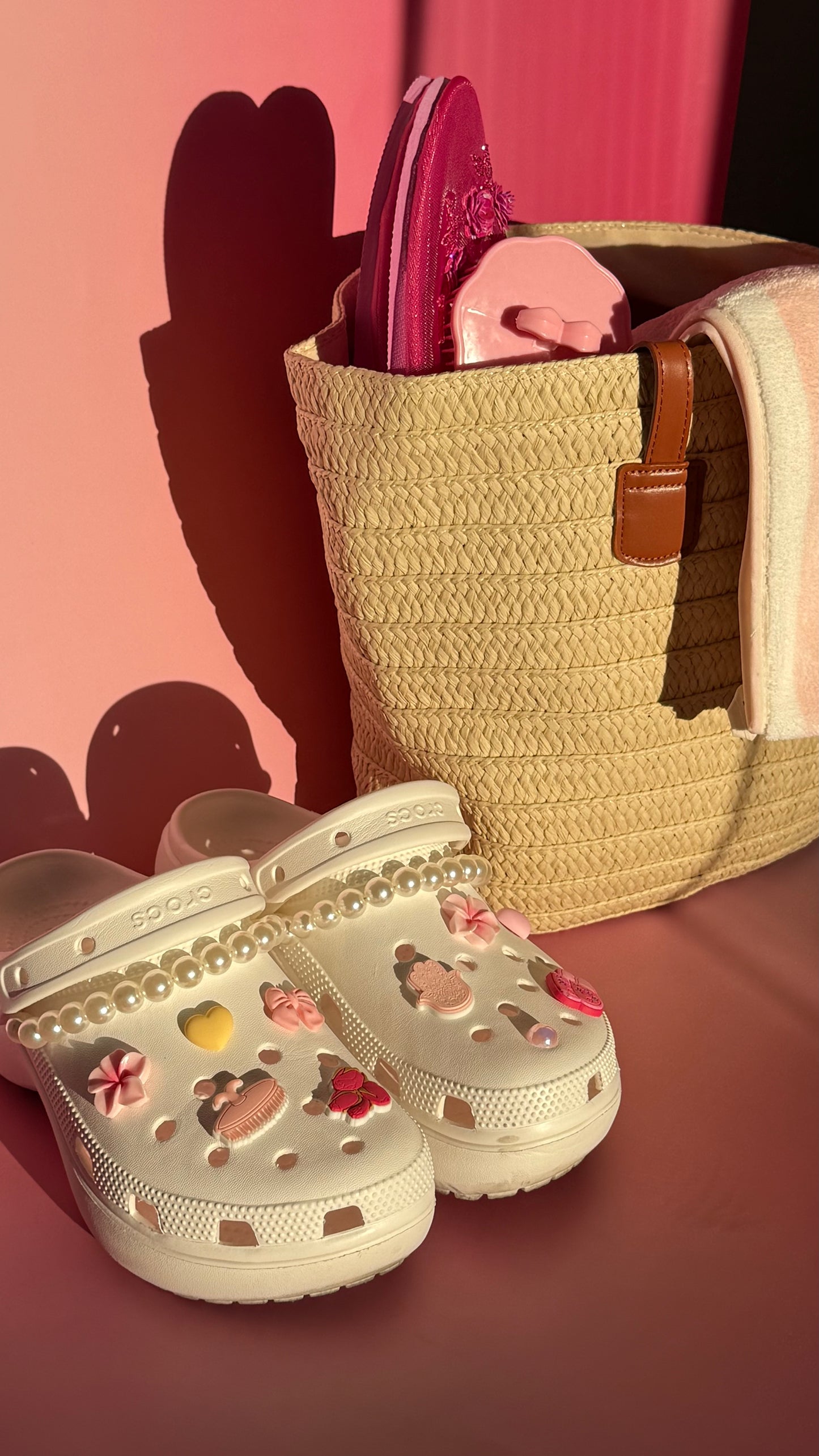 Pins Crocs - Sandales Beldi Rose