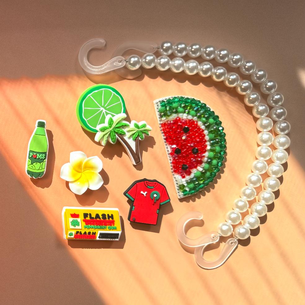 Pins pour Crocs