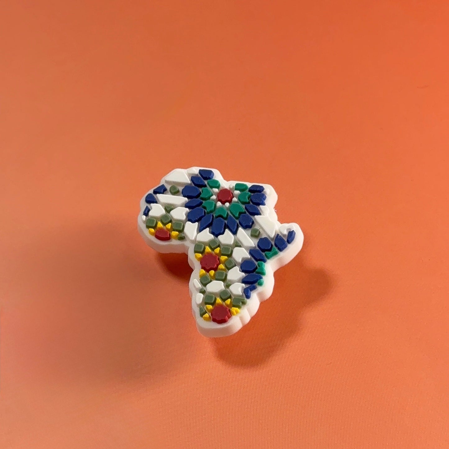 Pin’s Crocs – Afrique en Zellige