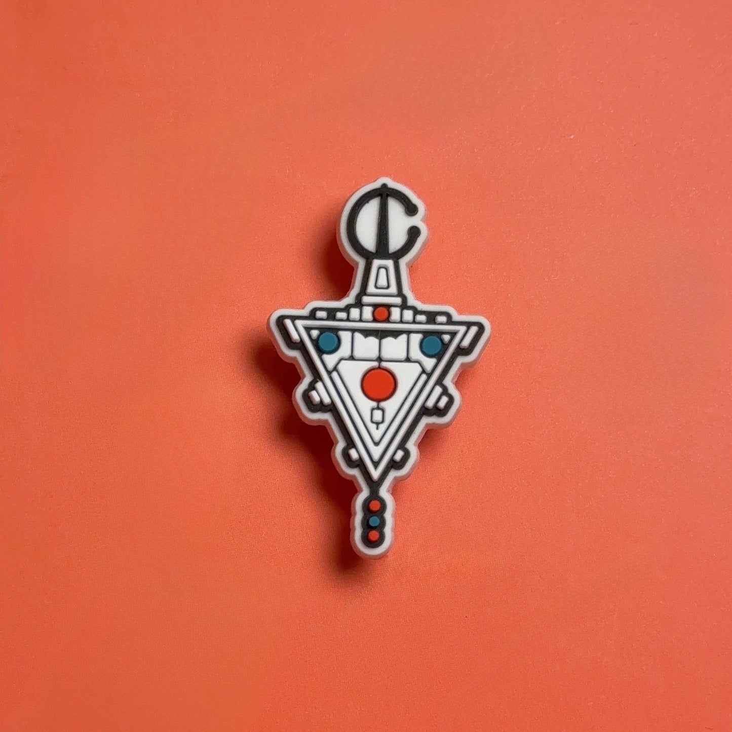 Pin’s Crocs – Bijou Amazigh Tazerzite ⵣ