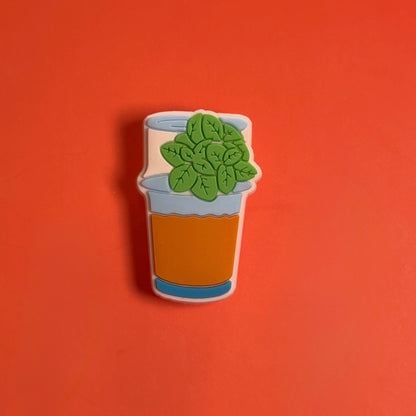 Pin’s Crocs – Verre d'Atay